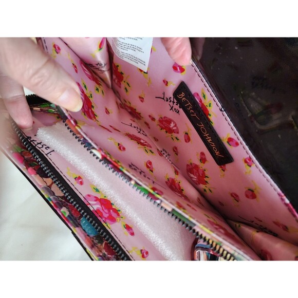 NWT Betsey Johnson Crossbody Rainbow Xodanie Handbag Purse Patent Leather Bow - Picture 12 of 14